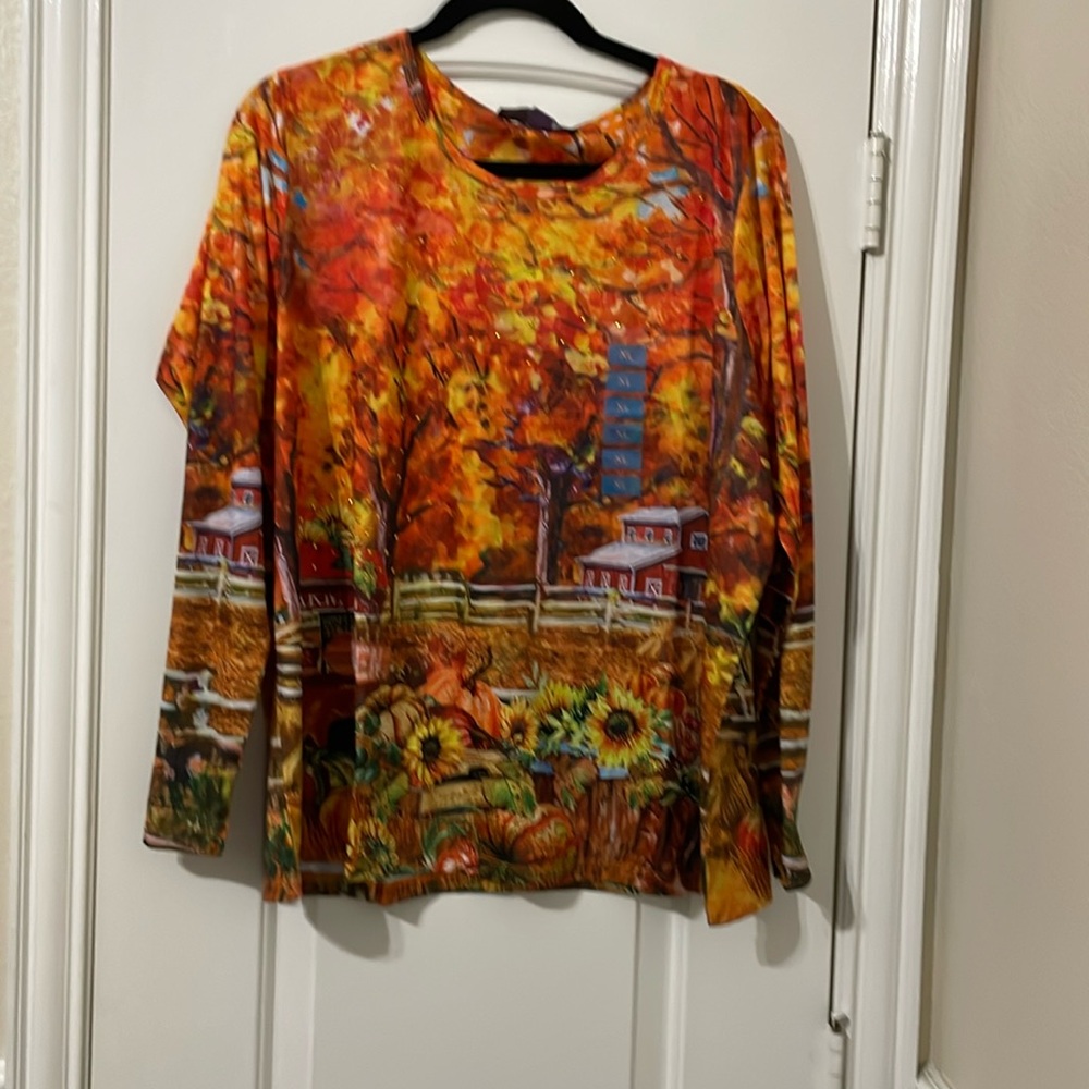 Gloria Vanderbilt extra long sleeve size is extra large